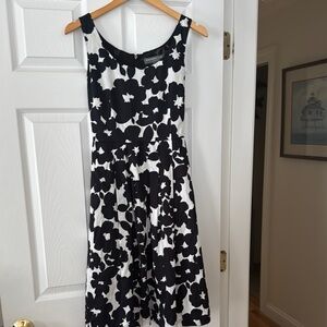 Josephine Chaus Monochrome Floral Dress sz 8 Petite